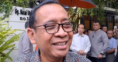 Anak Usia 2 Tahun Pakai Gadget Pratikno Screen Time Kita Tinggi